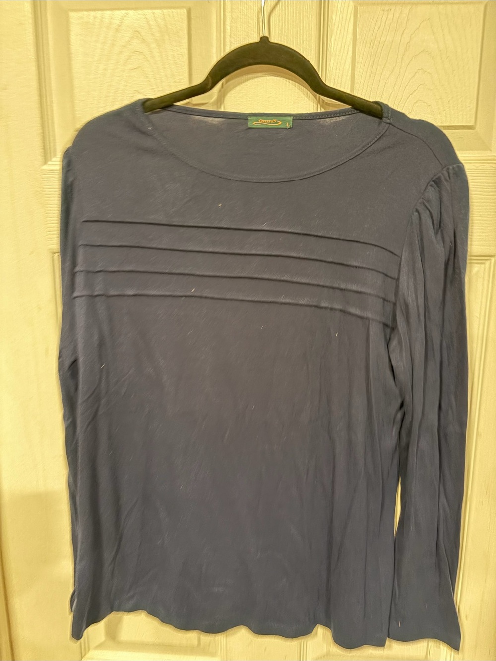 Long Sleeve Pintuck Tee in Navy Blue